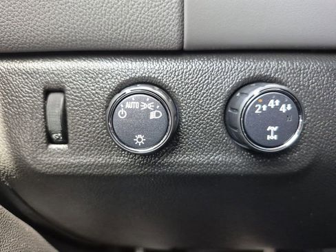 Used 2021 Chevrolet Colorado W/T w/ WT Convenience Package image 27