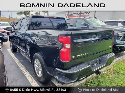 Used 2021 Chevrolet Silverado 1500 RST image 3