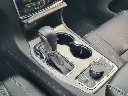 Certified 2021 Jeep Grand Cherokee Limited w/ Quick Order Package 28K 80th AWD/4WD image 17