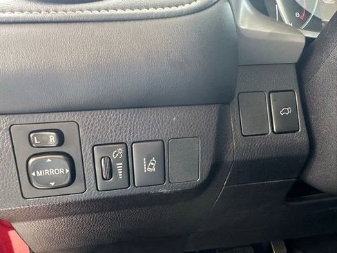 Used 2017 Toyota RAV4 XLE image 24