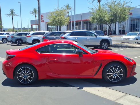 Certified 2023 Toyota GR86 w/ ALL Weather Mat Package (TMS) RWD image 3