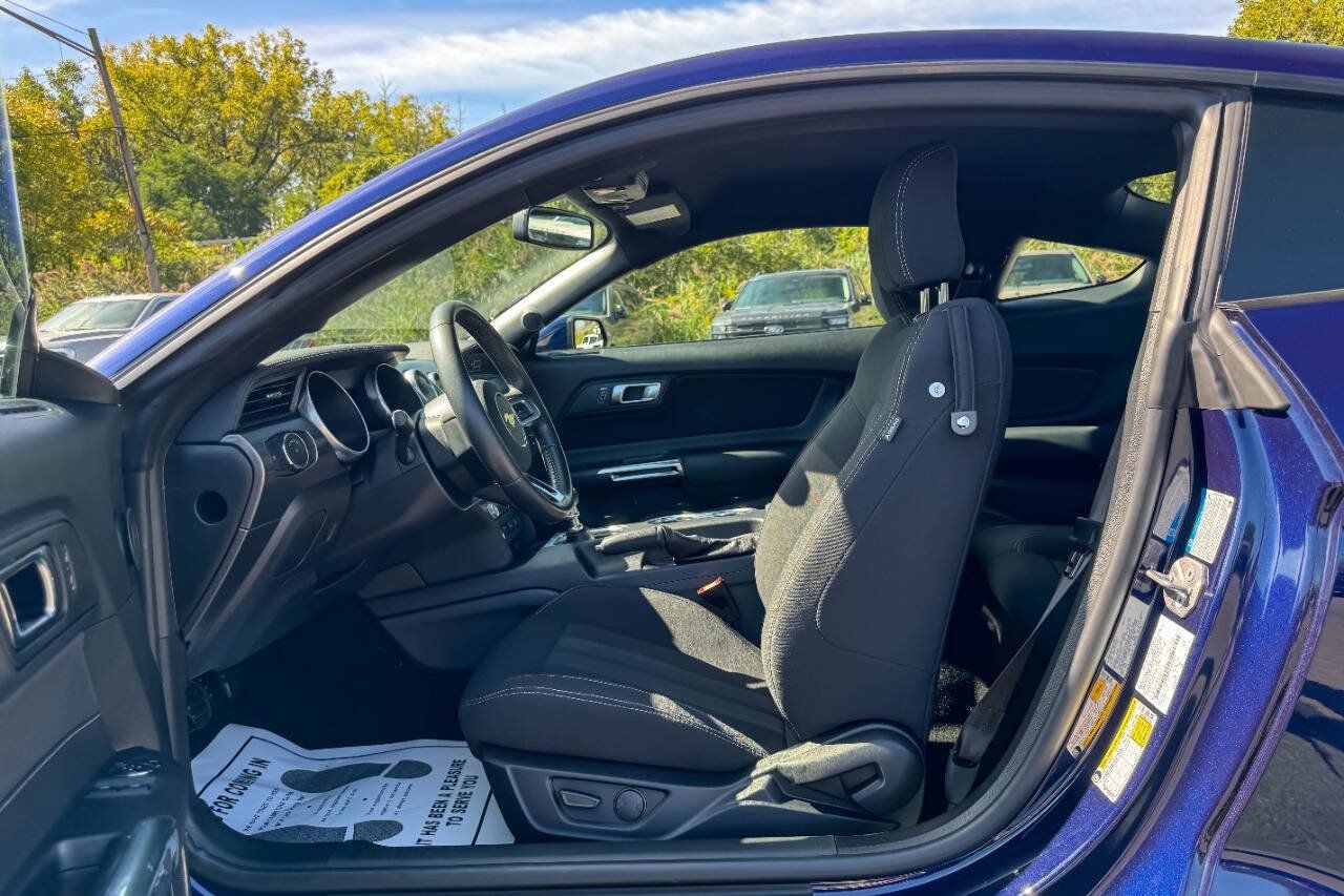 Used 2020 Ford Mustang GT w/ GT Performance Package RWD image 25
