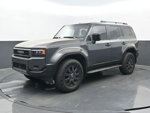 Used 2024 Toyota Land Cruiser image 8