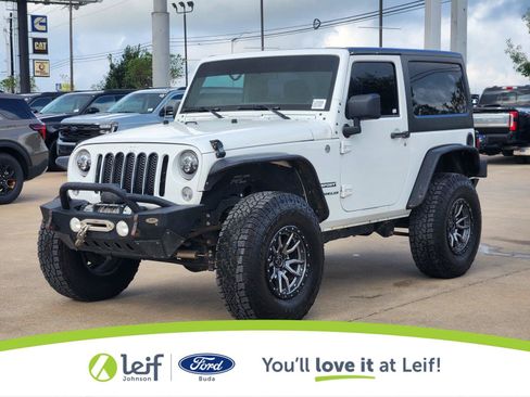Used 2015 Jeep Wrangler Sport w/ Connectivity Group AWD/4WD image 3