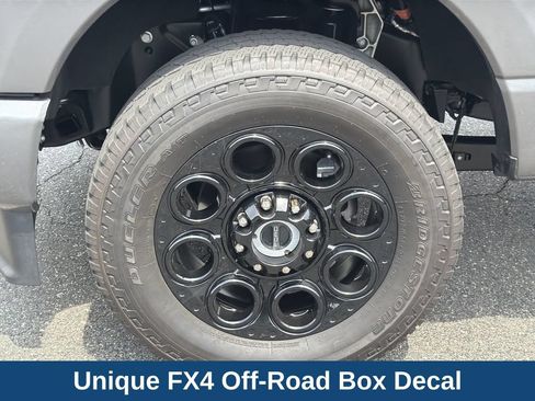 Used 2025 Ford F350 Platinum w/ FX4 Off-Road Package AWD/4WD image 10