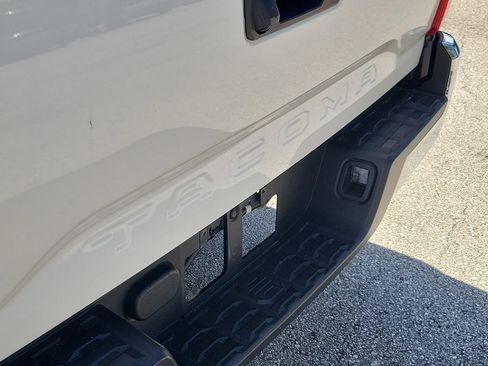 Used 2023 Toyota Tacoma SR5 w/ SR5 Appearance Package RWD image 6