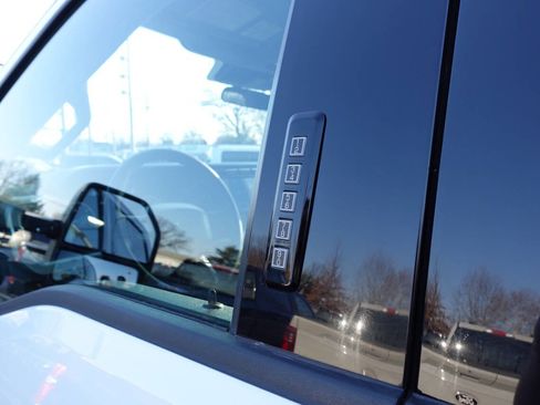 Used 2024 Ford F250 XLT image 10