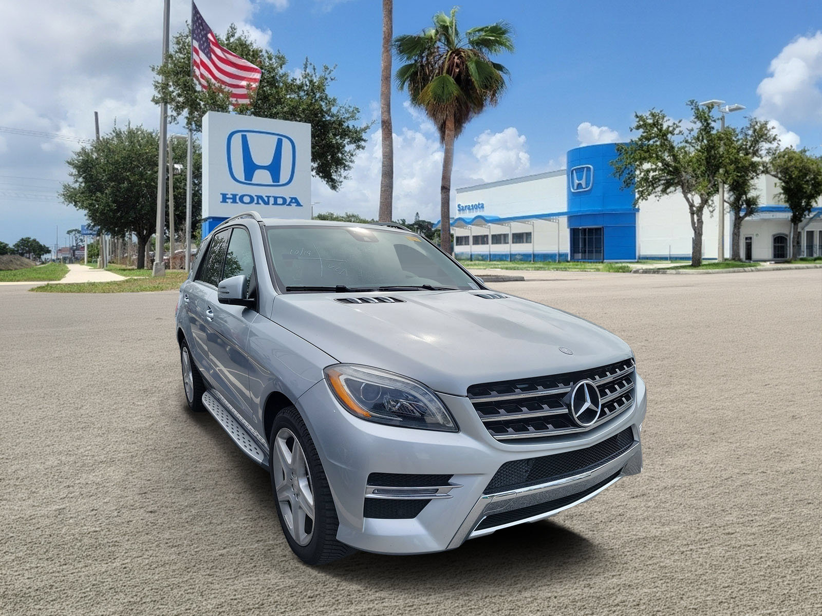Used 2014 Mercedes-Benz ML 550 4MATIC image 1
