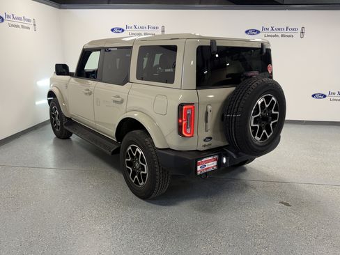Used 2025 Ford Bronco Outer Banks AWD/4WD image 32