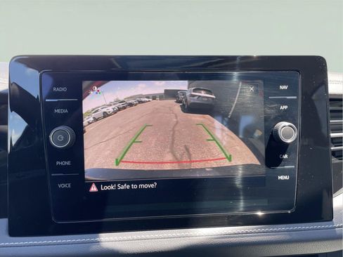 Used 2025 Volkswagen Jetta SEL FWD image 27