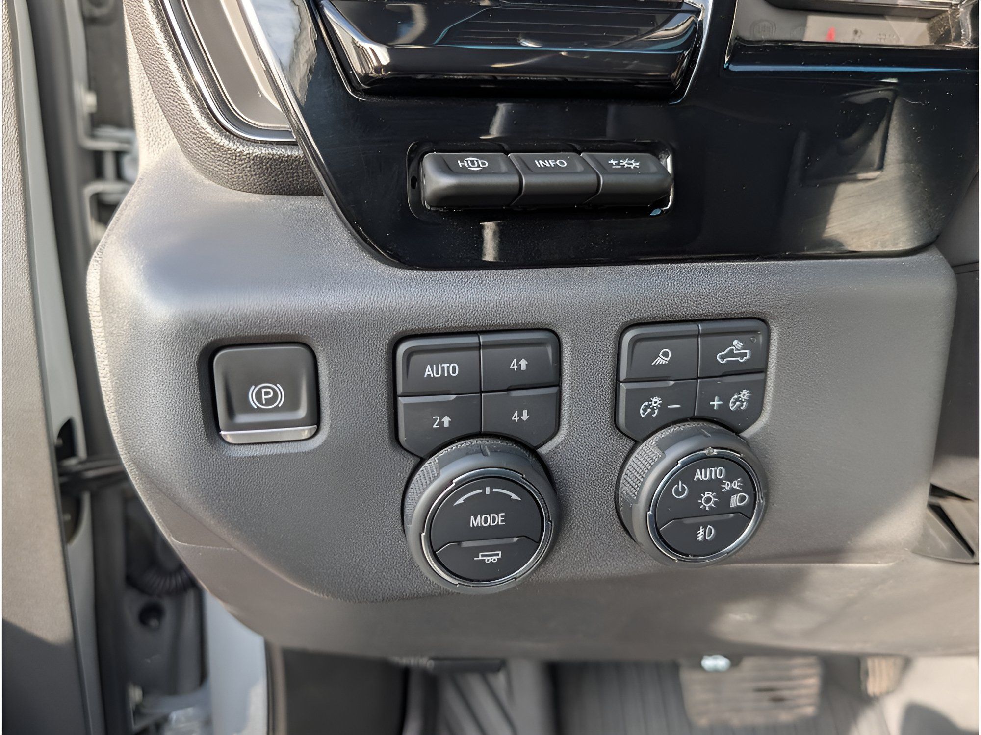 Used 2024 Chevrolet Silverado 1500 ZR2 w/ ZR2 Bison Edition AWD/4WD image 21