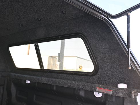 Used 2018 Toyota Tundra SR5 w/ TRD Off Road Package image 36