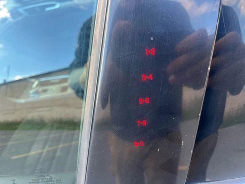 Used 2019 Ford Fusion SE image 13