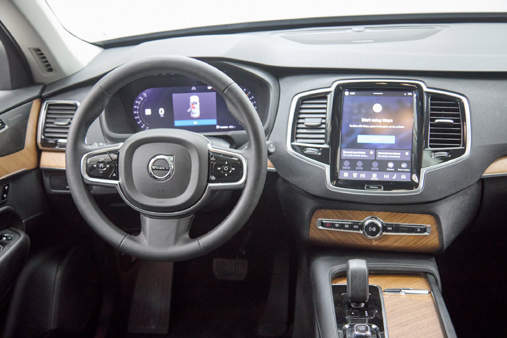 Certified 2024 Volvo XC90 B6 Plus w/ Protection Package Premier AWD/4WD image 27