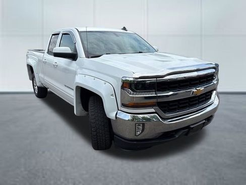 Used 2018 Chevrolet Silverado 1500 LT w/ All Star Edition AWD/4WD image 5