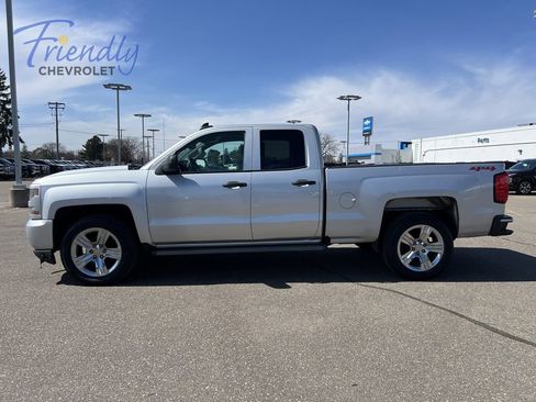 Certified 2018 Chevrolet Silverado 1500 Custom w/ Custom Value Package AWD/4WD image 9