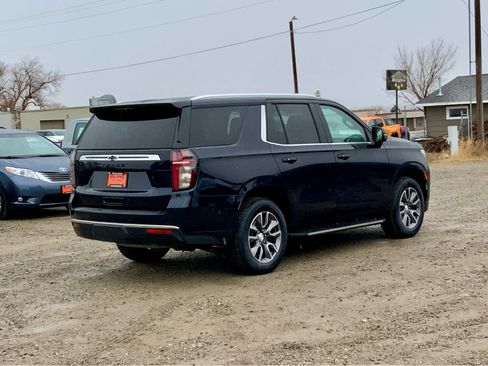 Used 2022 Chevrolet Tahoe LT w/ Luxury Package image 5