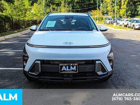 Used 2025 Hyundai Kona SEL FWD image 9