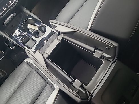 Used 2024 Buick Envision Sport Touring image 14