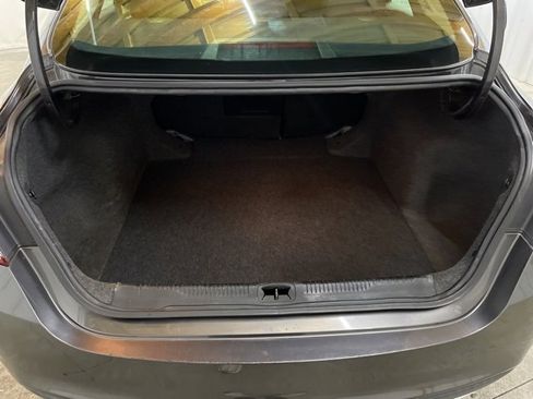 Used 2015 Chrysler 200 Limited w/ Convenience Group image 11