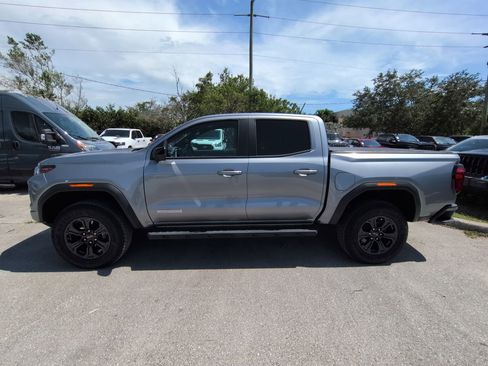 Used 2025 GMC Canyon Elevation w/ Technology Package RWD image 8