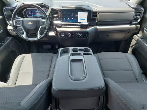 Used 2024 Chevrolet Silverado 1500 LT AWD/4WD image 3