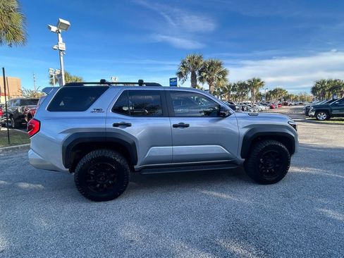 Used 2025 Toyota 4Runner TRD Off-Road Premium image 8