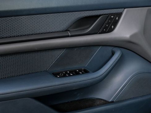 Certified 2022 Porsche Taycan 4S AWD/4WD image 6