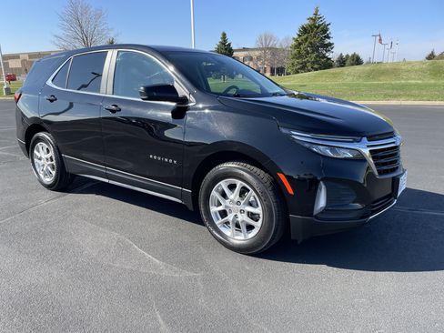 Used 2022 Chevrolet Equinox LT w/ Driver Convenience Package image 7