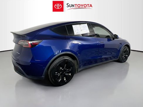 Used 2022 Tesla Model Y Long Range image 4