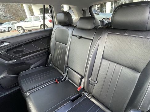 Used 2024 Volkswagen Tiguan SE image 23