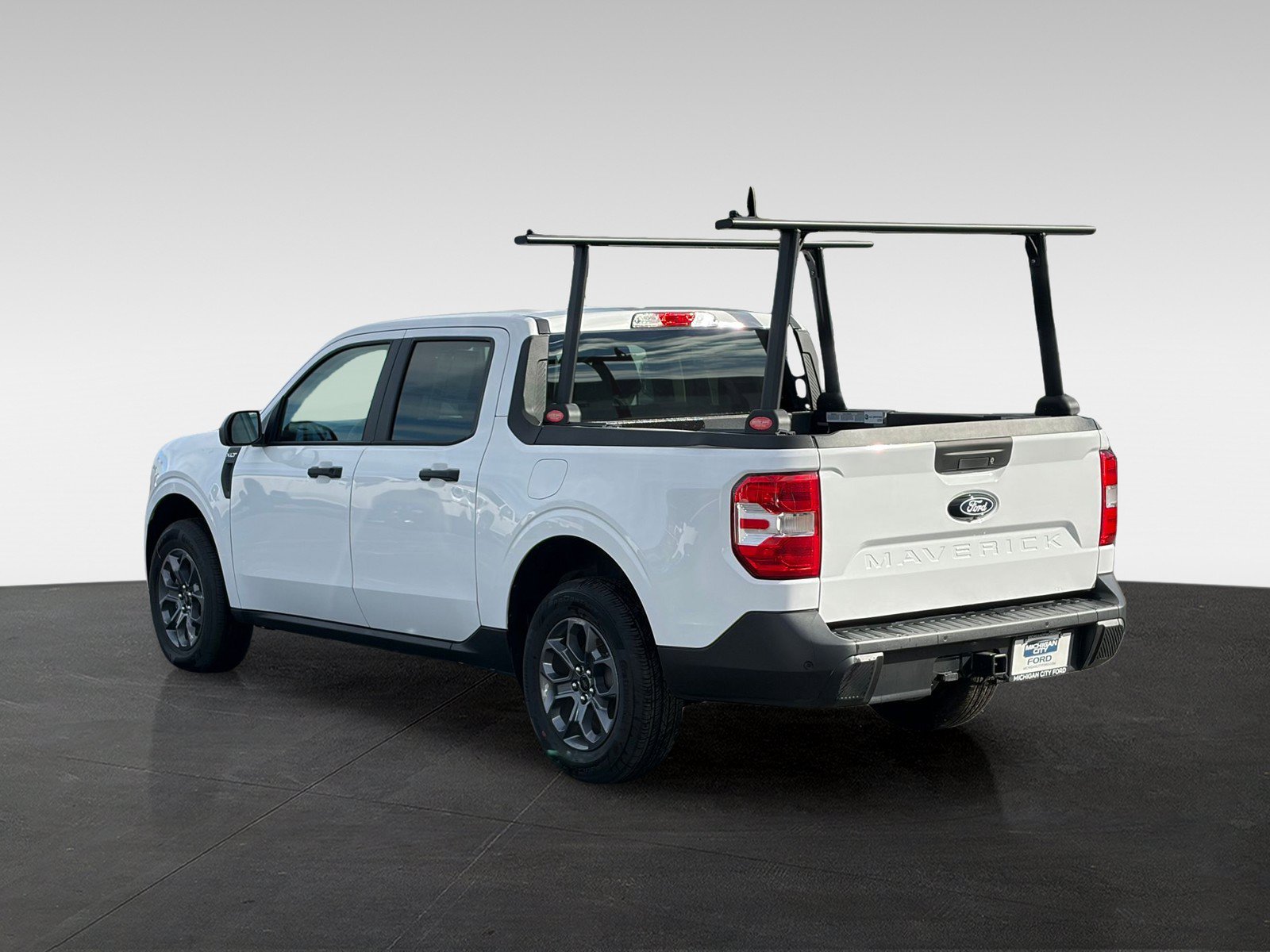 Used 2025 Ford Maverick XLT w/ Equipment Group 301A AWD/4WD image 7