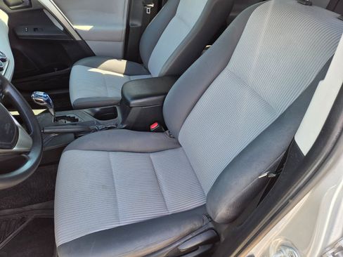 Used 2013 Toyota RAV4 LE AWD/4WD image 8