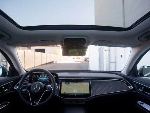 Certified 2025 Mercedes-Benz E 350 4MATIC Sedan image 26