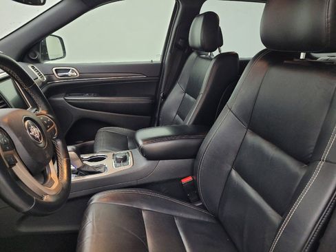 Used 2017 Jeep Grand Cherokee Limited image 17