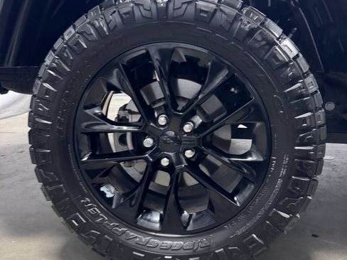 Used 2022 Jeep Gladiator Overland image 8