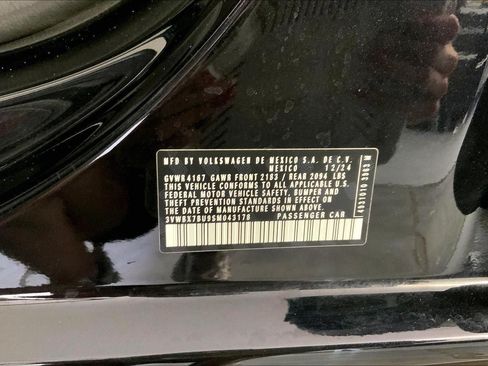 Used 2025 Volkswagen Jetta Sport FWD image 31
