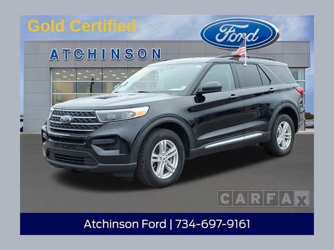 Used 2024 Ford Explorer XLT image 1
