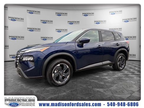 Used 2024 Nissan Rogue SV image 1