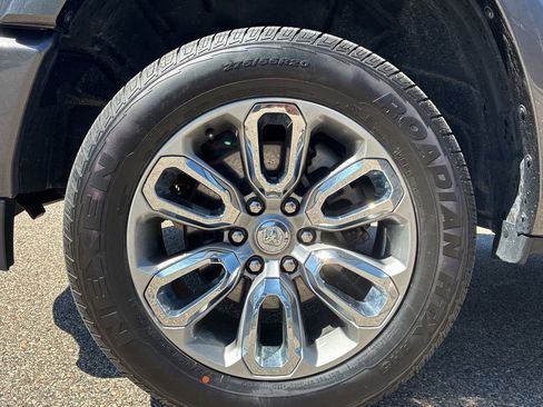 Used 2020 RAM 1500 Laramie w/ Sport Appearance Package AWD/4WD image 16