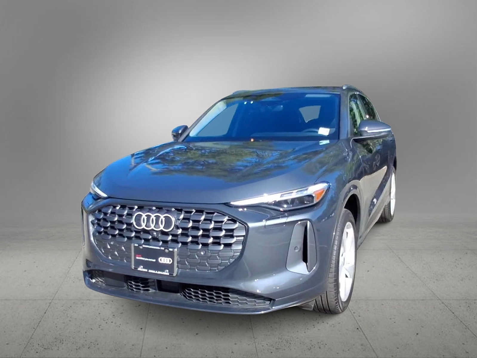 Certified 2025 Audi Q5 Premium Plus w/ Premium Plus AWD/4WD image 3