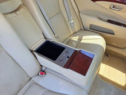 Used 2008 Lexus LS 460 RWD image 12
