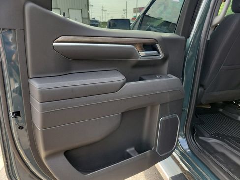 Used 2026 Chevrolet Silverado 1500 LT AWD/4WD image 17