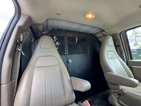 Used 2021 Chevrolet Express 2500 image 15