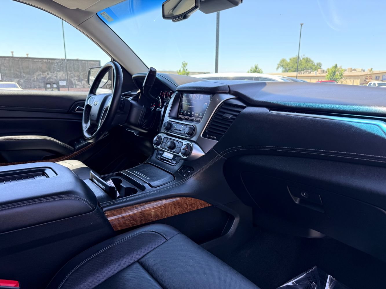 Used 2018 Chevrolet Tahoe Premier AWD/4WD image 11