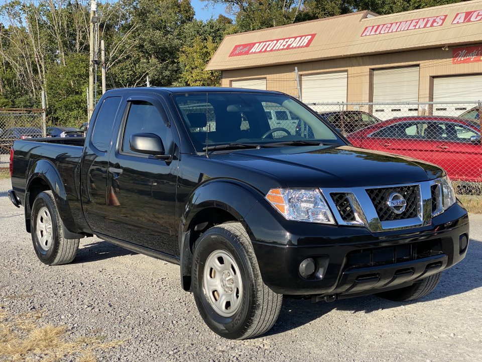 Used 2020 Nissan Frontier S AWD/4WD image 2