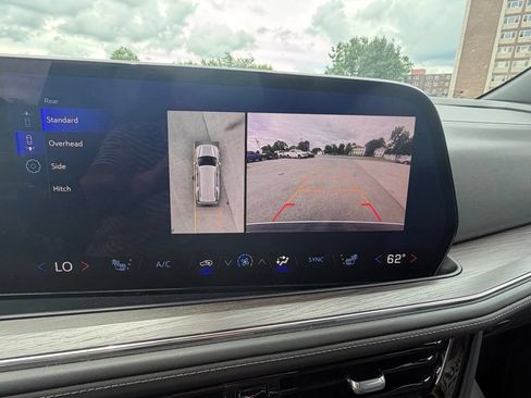 Used 2025 Chevrolet Tahoe LT AWD/4WD image 39