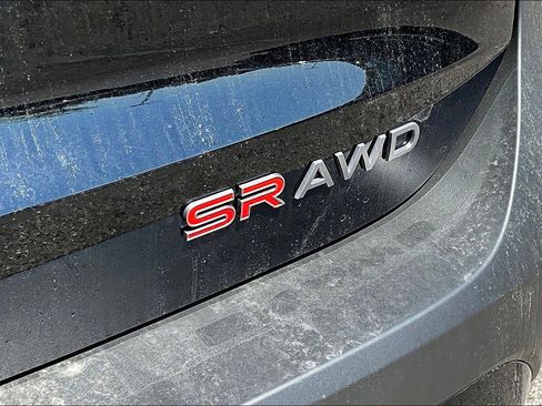 New 2026 Nissan Kicks SR AWD/4WD image 13