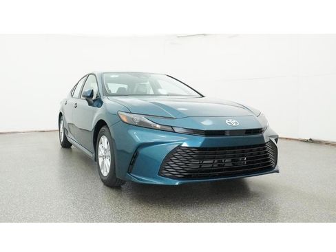 New 2026 Toyota Camry LE image 30