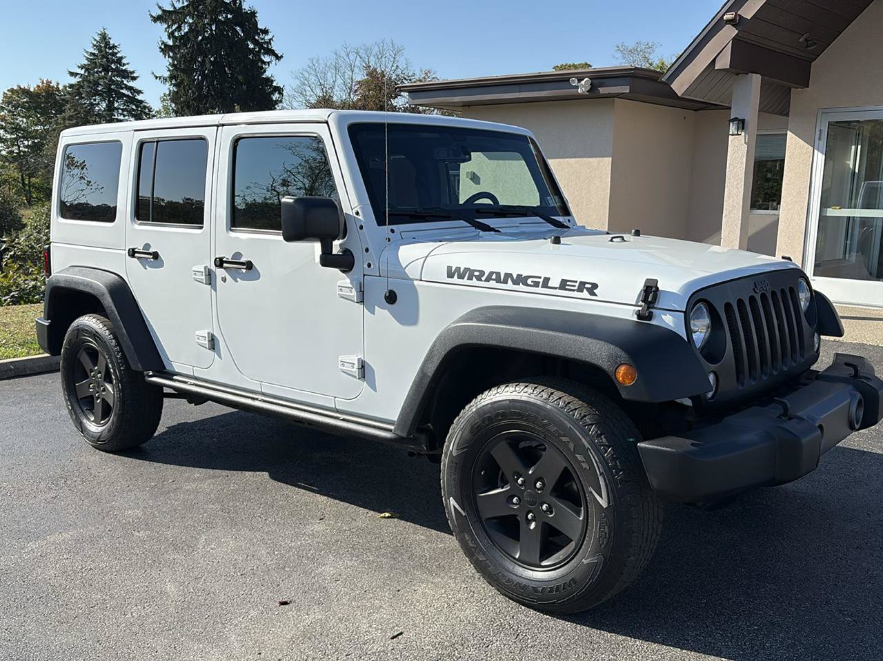 Used 2016 Jeep Wrangler Unlimited Sport AWD/4WD image 3